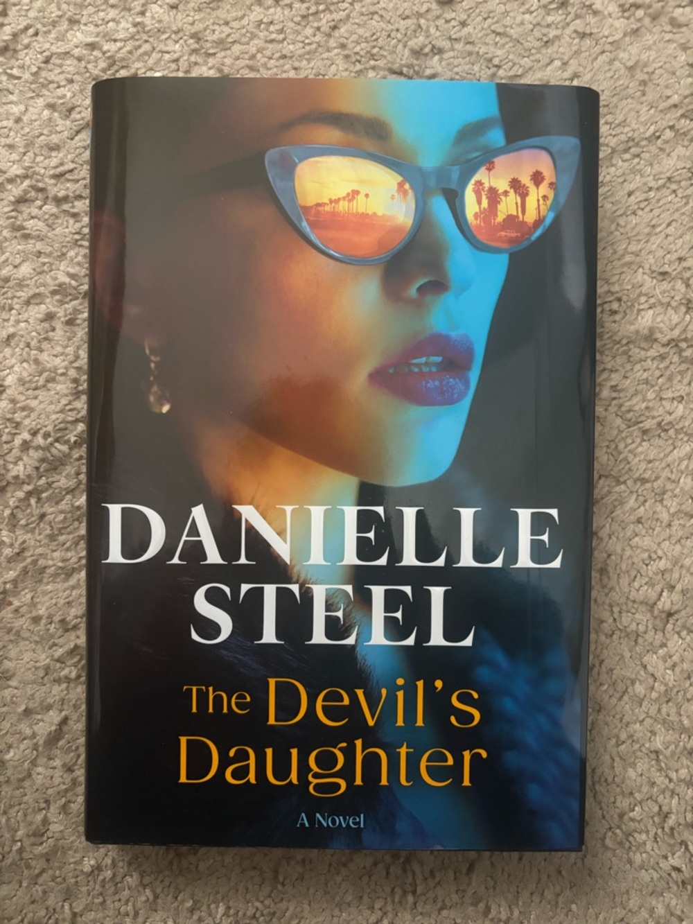 Danielle Steel The Devil's Daughter - Blue & Orange Hardcover Novel